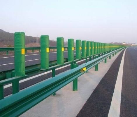 Which style should be chosen for highway guardrail