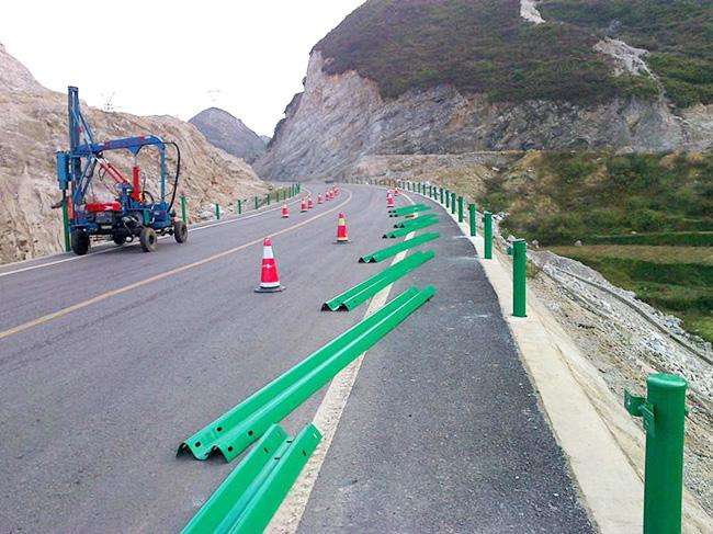 Which style should be chosen for highway guardrail